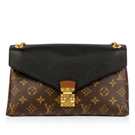 louis vuitton shoulder bag with buckle